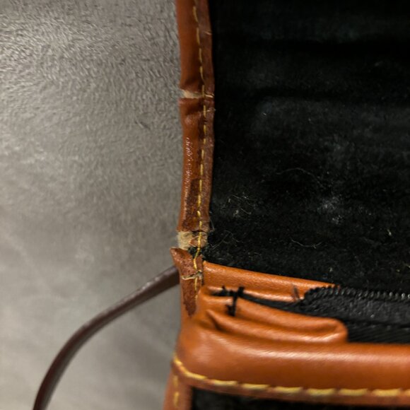 Vtg Dooney & Bourke All Weather Leather Messenger, Briefcase, Crossbody Bag - Picture 16 of 16